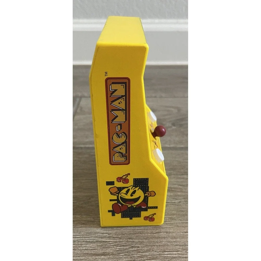 Bandai Namco PAC-MAN Retro Mini Arcade Handheld Game Classic WORKS